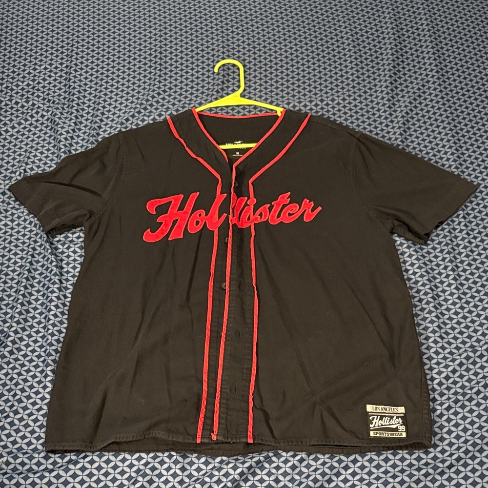 Hollister Black and Red Casual Button Down Shirt